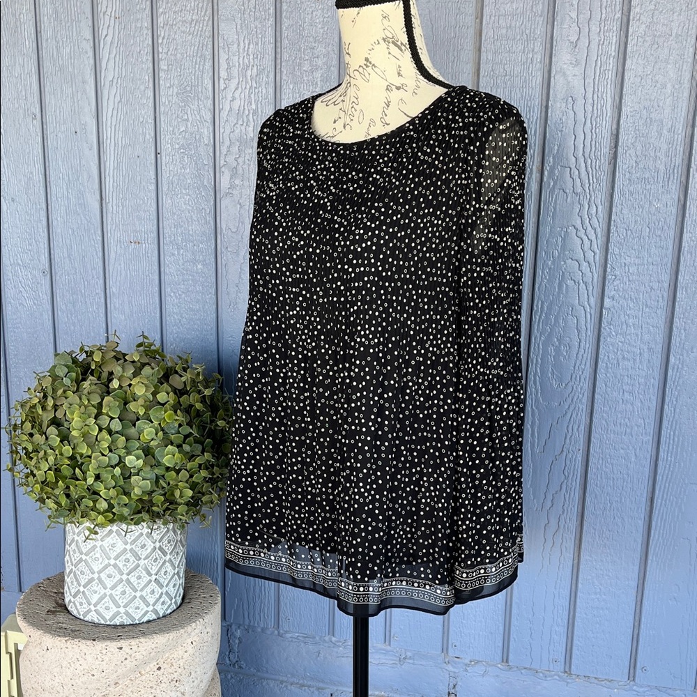 Max Studio Black and White Polka Dot Blouse Medium